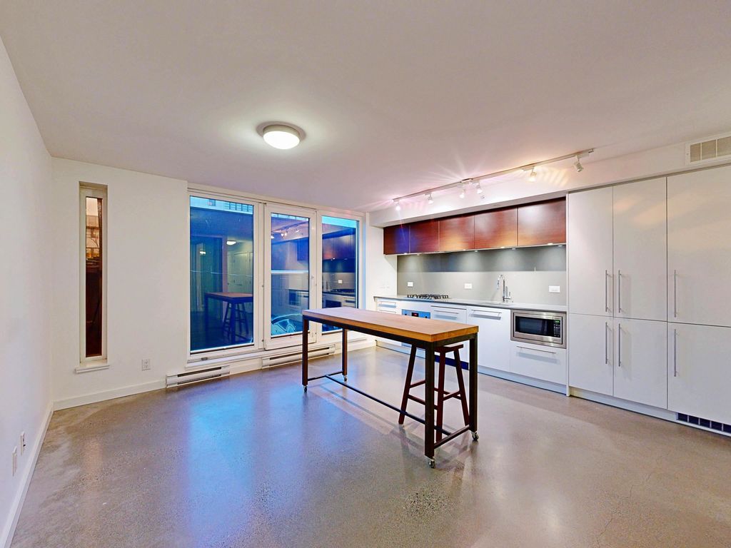 listing image 1109695625064275119