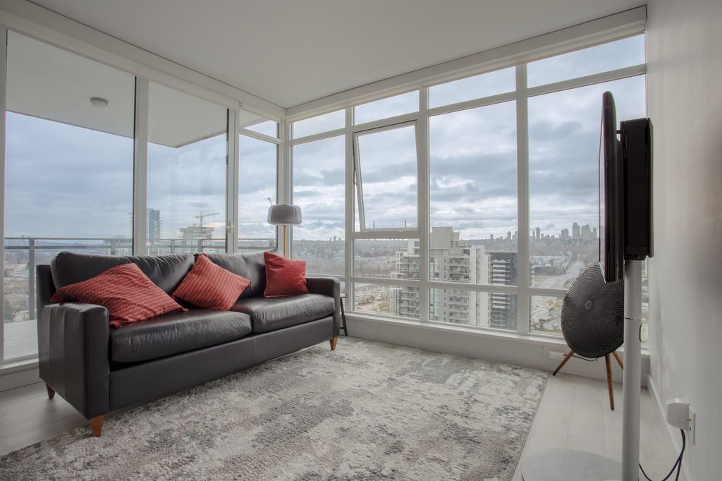 listing image 1101153738286020636