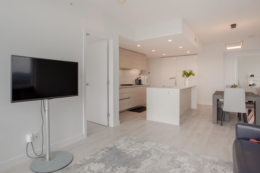 listing image 1104612386931397675