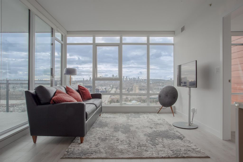 listing image 1106079020543974230