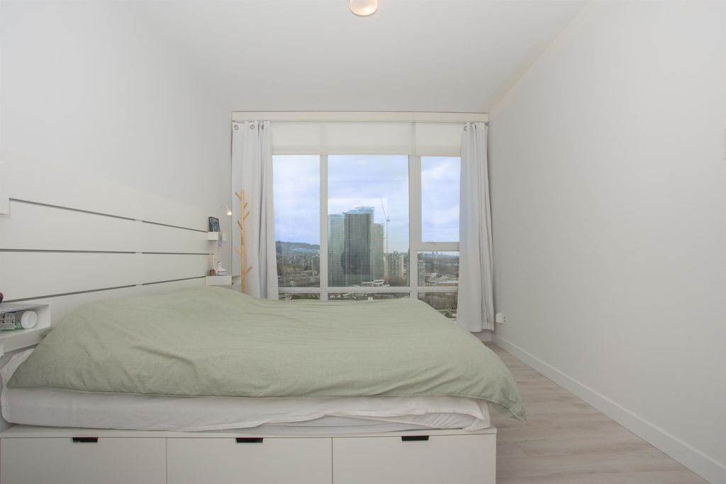 listing image 1102264635161421899