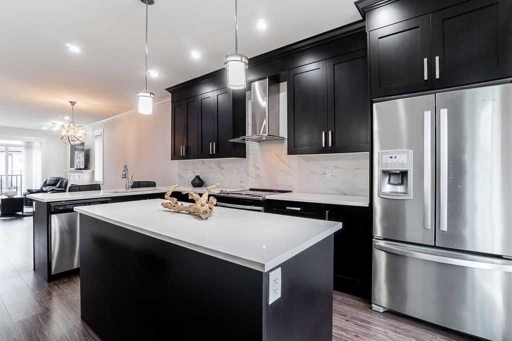 listing image 1103316286705046301