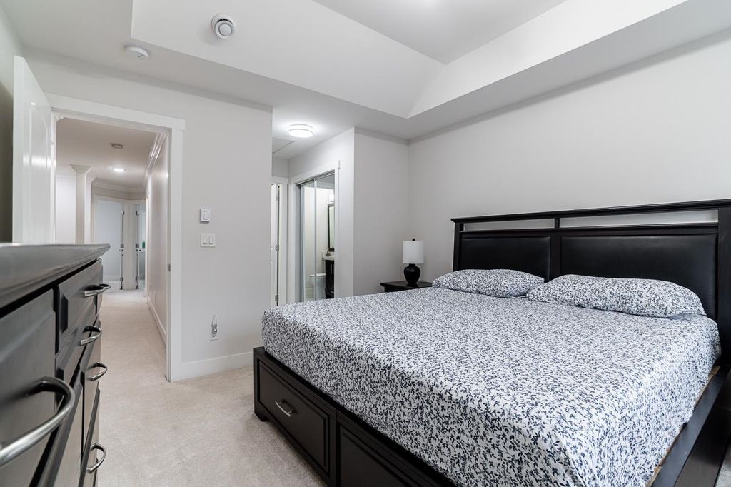 listing image 1106900841161646363