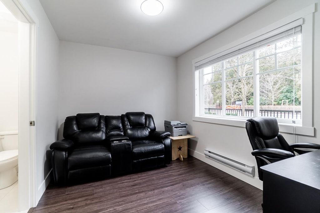 listing image 1103010654895896278