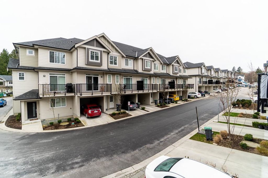 listing image 1109996236571527841