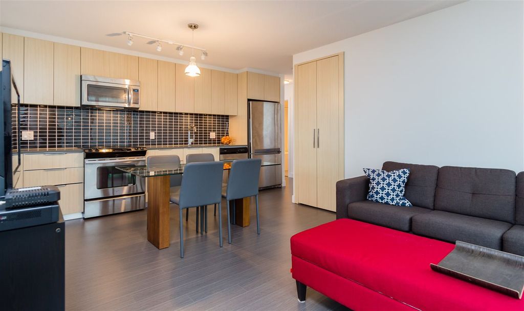 listing image 1106708121953608136