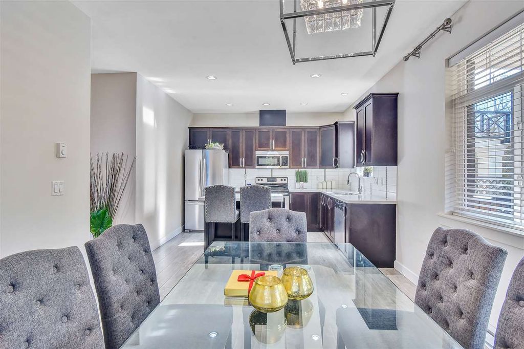 listing image 1103718532002144632