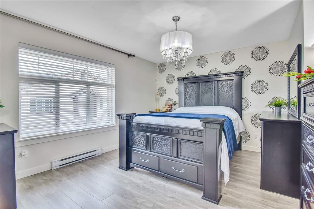 listing image 1109411180237049391
