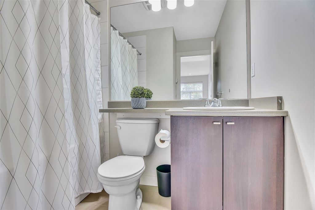 listing image 1105728011530955326