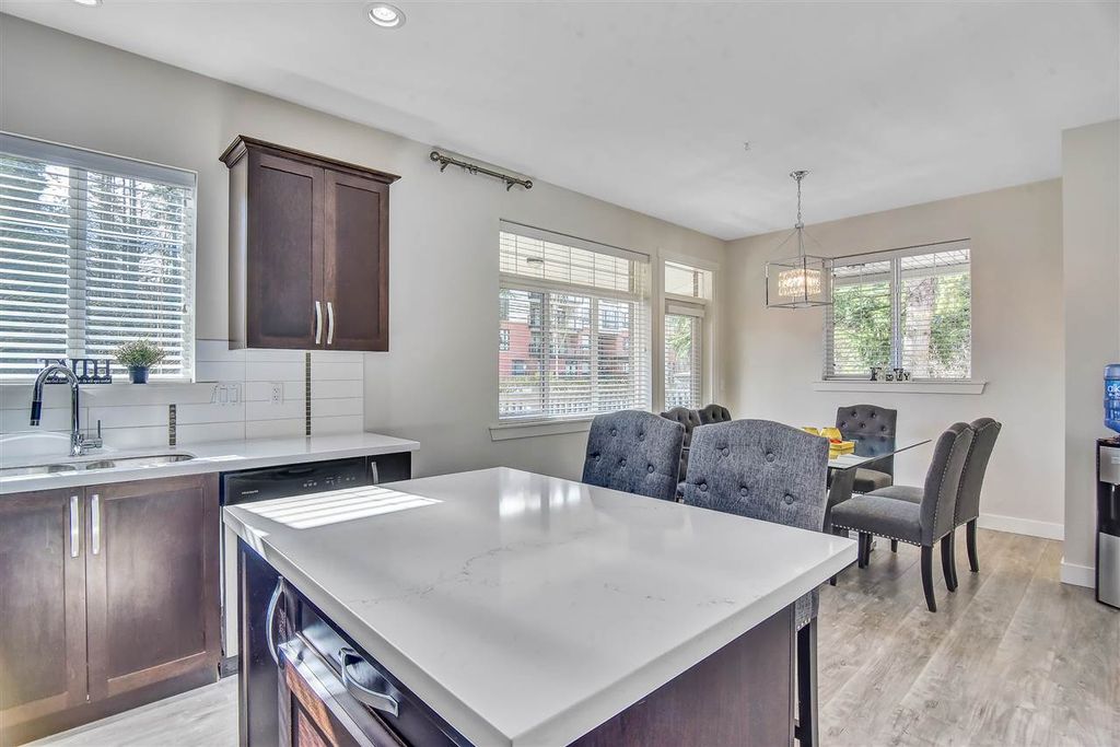 listing image 1101830100882738138