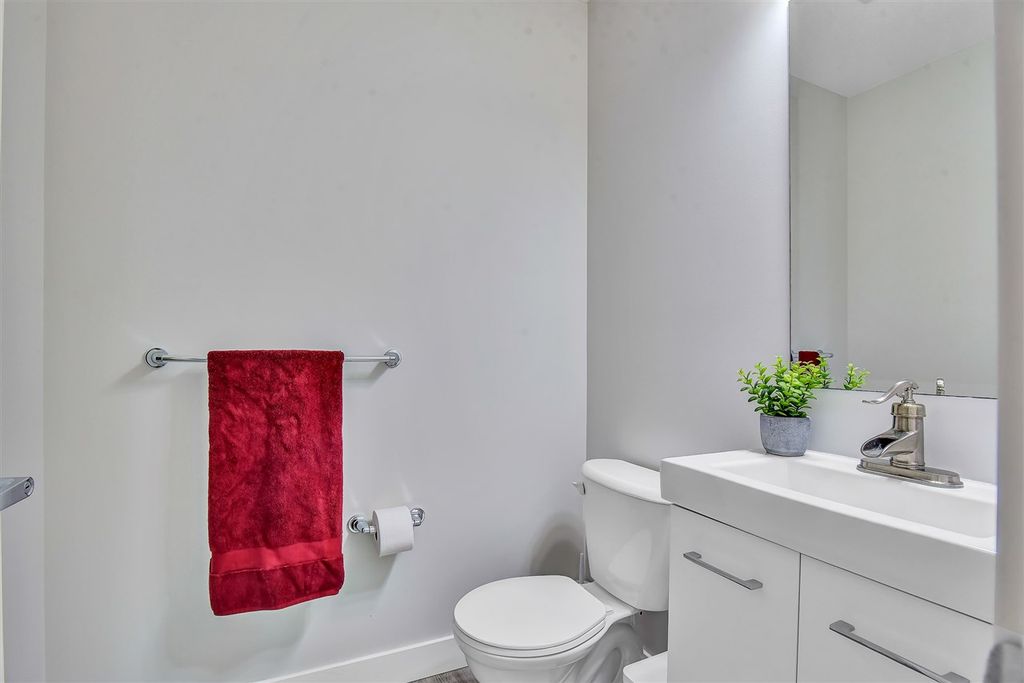 listing image 1107914772103730386