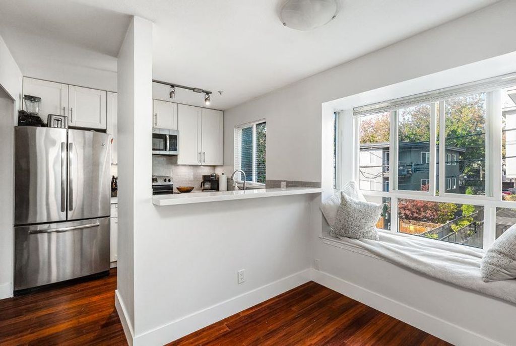 listing image 1105679891238139897