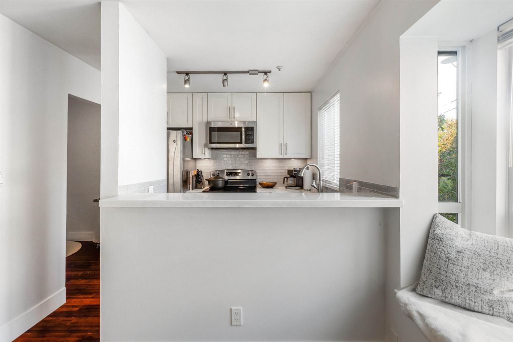listing image 1109866392499579233
