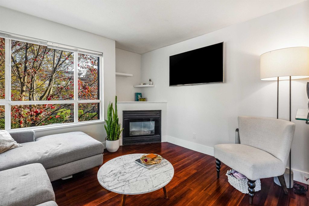listing image 1102033980219172972