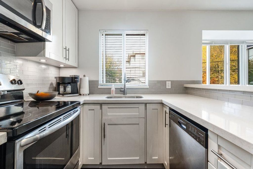 listing image 1105235327390759965
