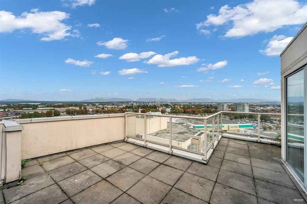 listing image 1104972759970128537
