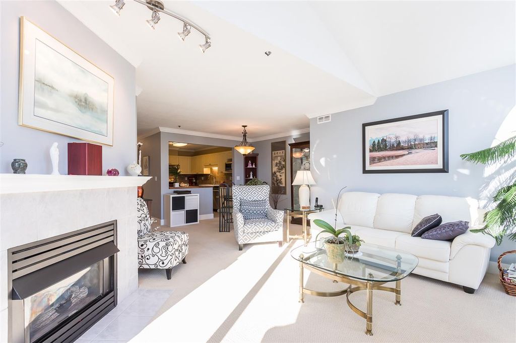 listing image 1104475215727420707