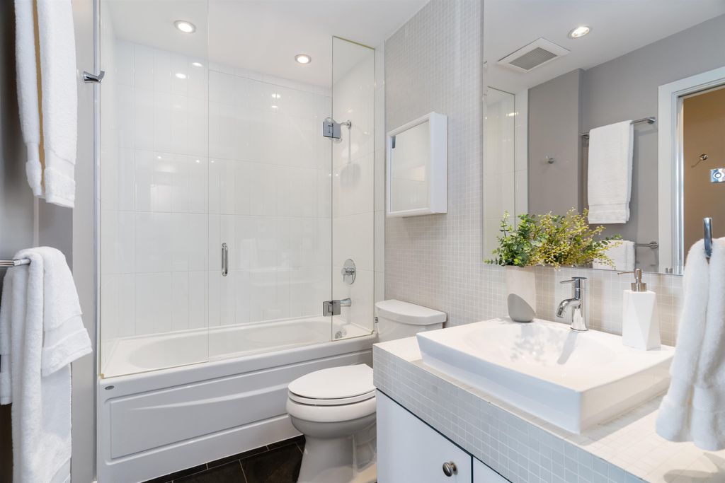 listing image 1101778670085285099