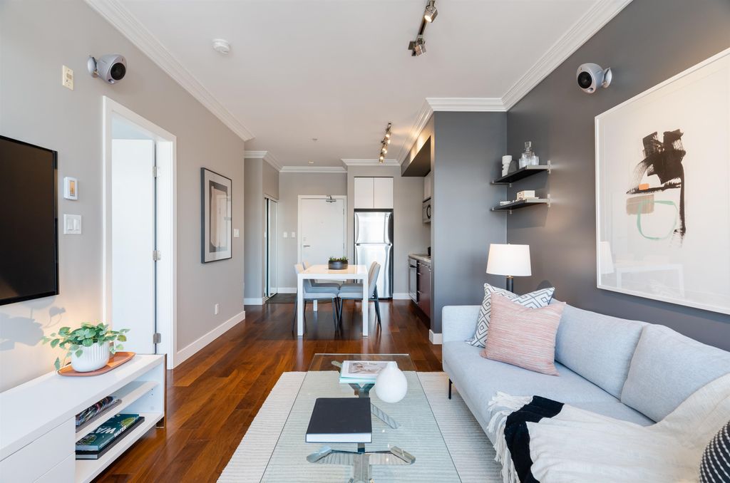 listing image 1103420213336450774