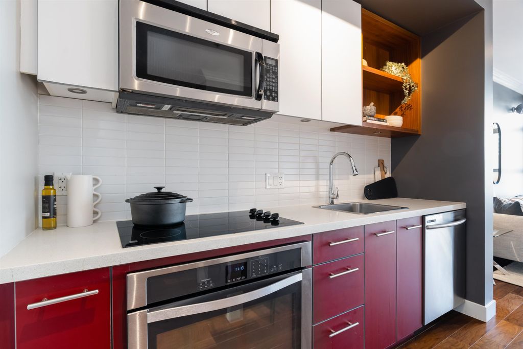 listing image 1103600334384757401