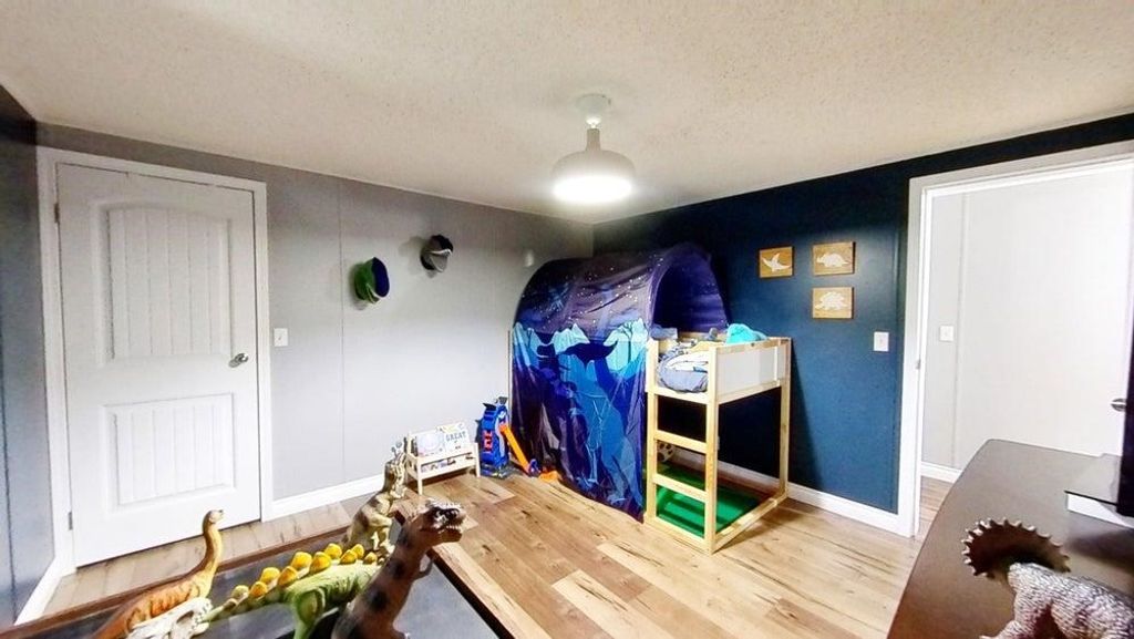 listing image 1104843150039256881