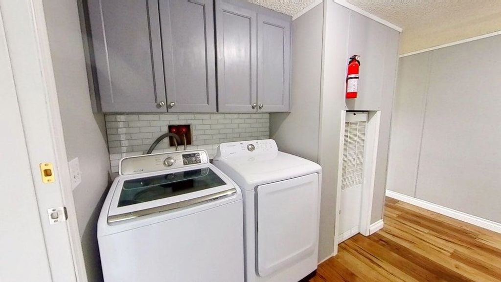 listing image 1100540046255032546