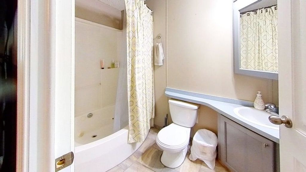 listing image 1107593818185026929