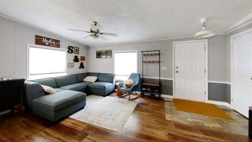 listing image 1101939951076839449