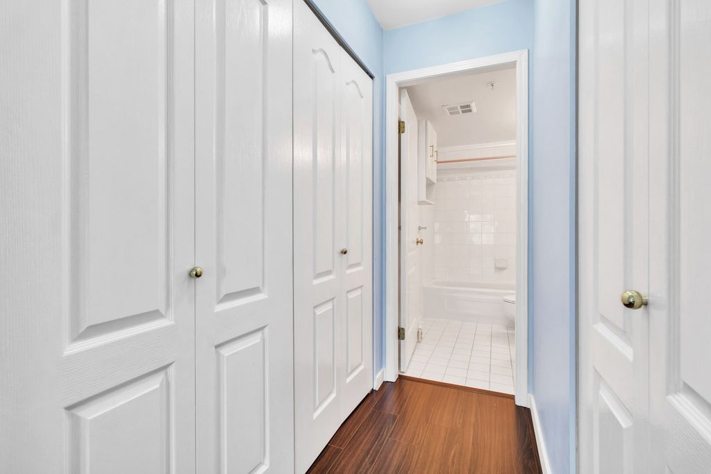 listing image 1102279878094312372