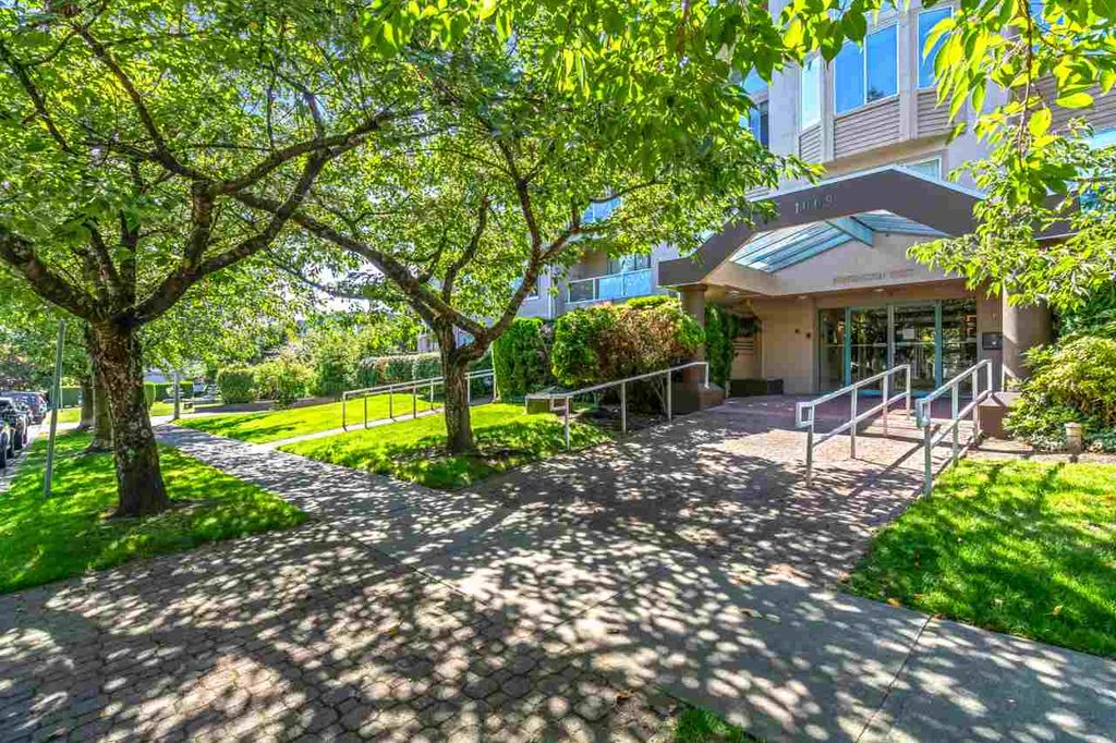 listing image 1102194572483216340