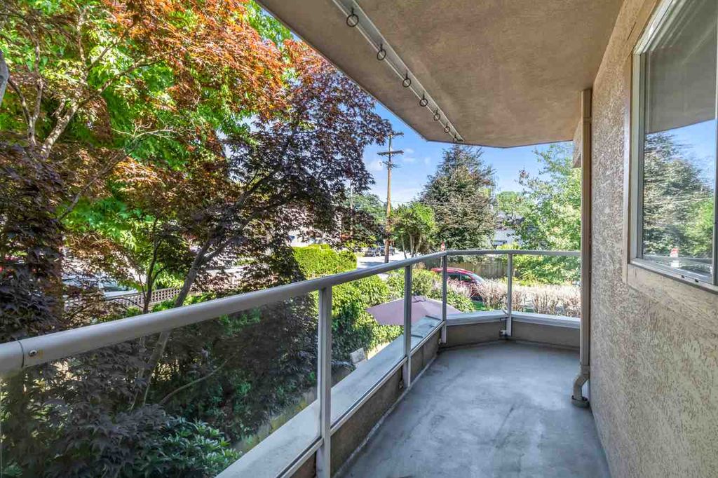 listing image 1107018764201817577