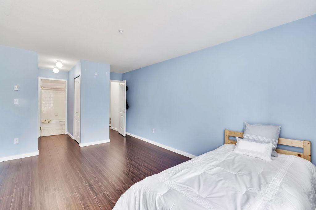 listing image 1105272460055756058