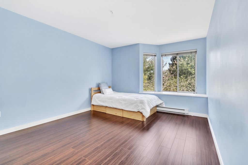 listing image 1108043055390947711
