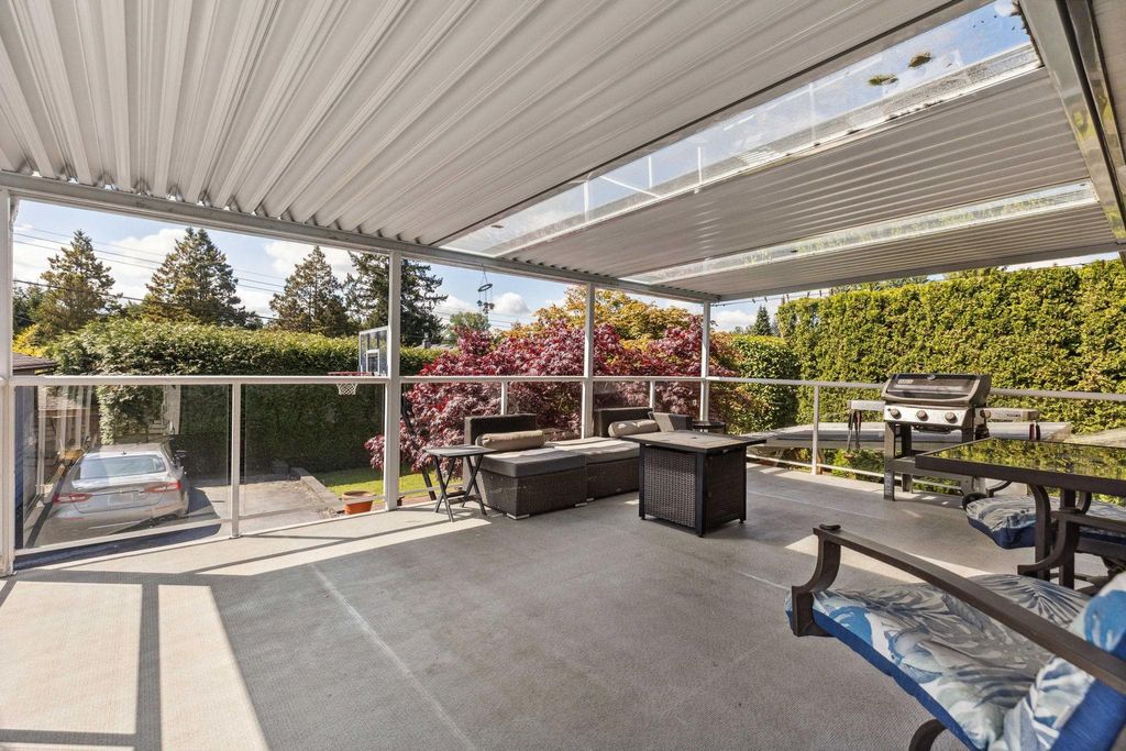 listing image 1100256921506987517