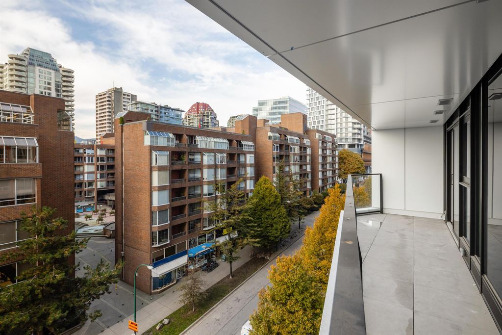 listing image 1102315756913851466