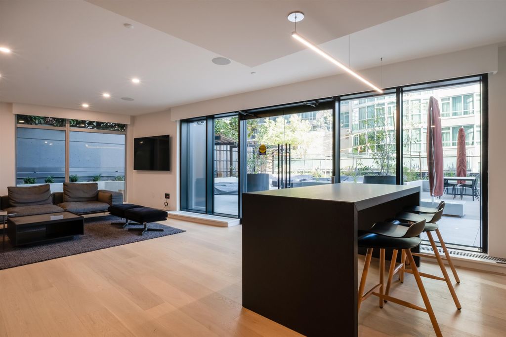 listing image 1103593530823874863