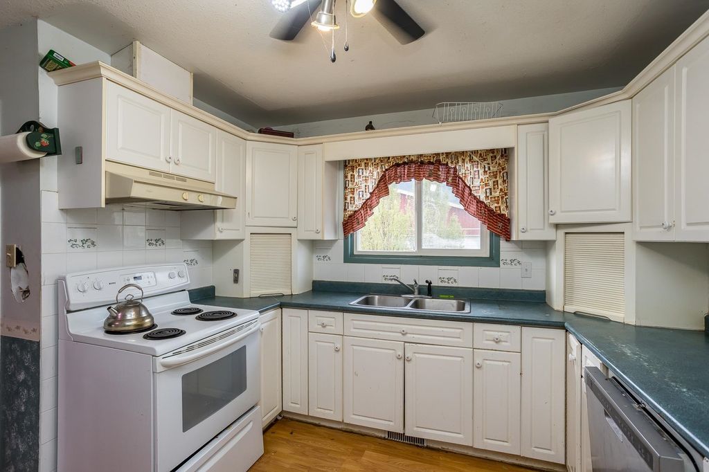 listing image 1106452335169344941