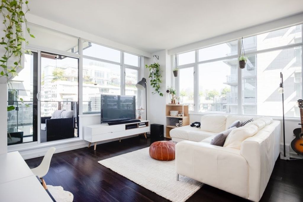 listing image 1107154762226272561