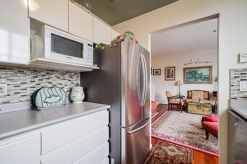 listing image 1105996929462145925