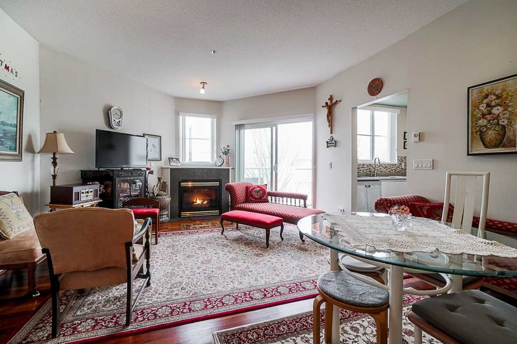 listing image 1109242590133376997