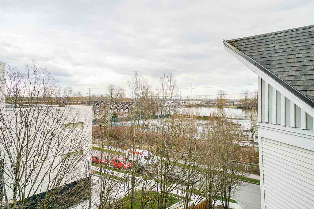 listing image 1109191443537853503