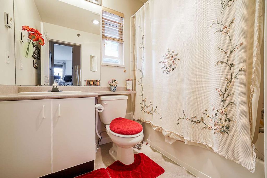 listing image 1102366758399639421
