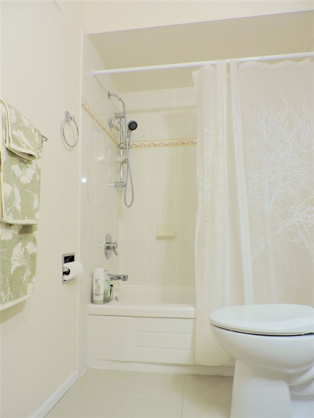 listing image 1107391938201244935