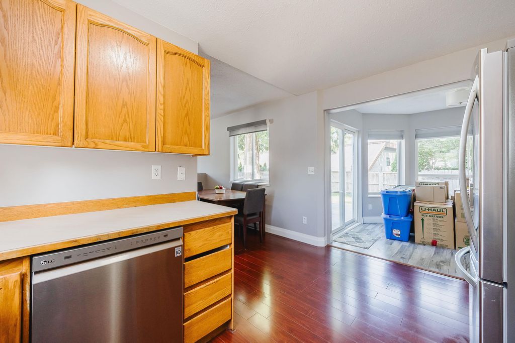 listing image 1106935853320745067