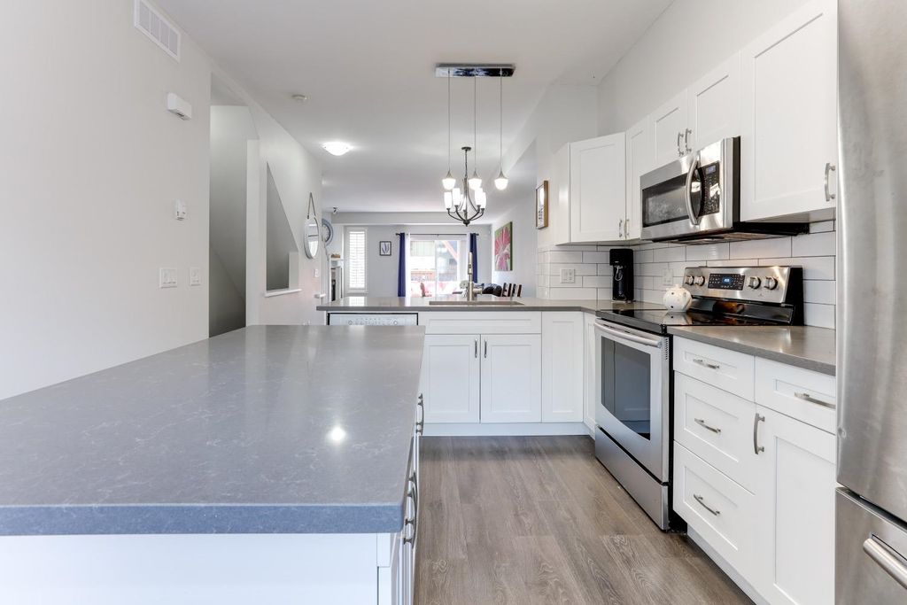 listing image 1101323770569095762
