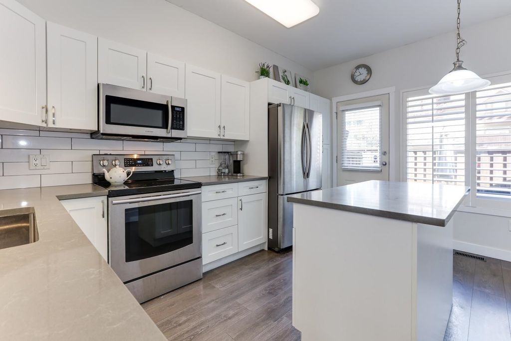 listing image 1108081212613333939