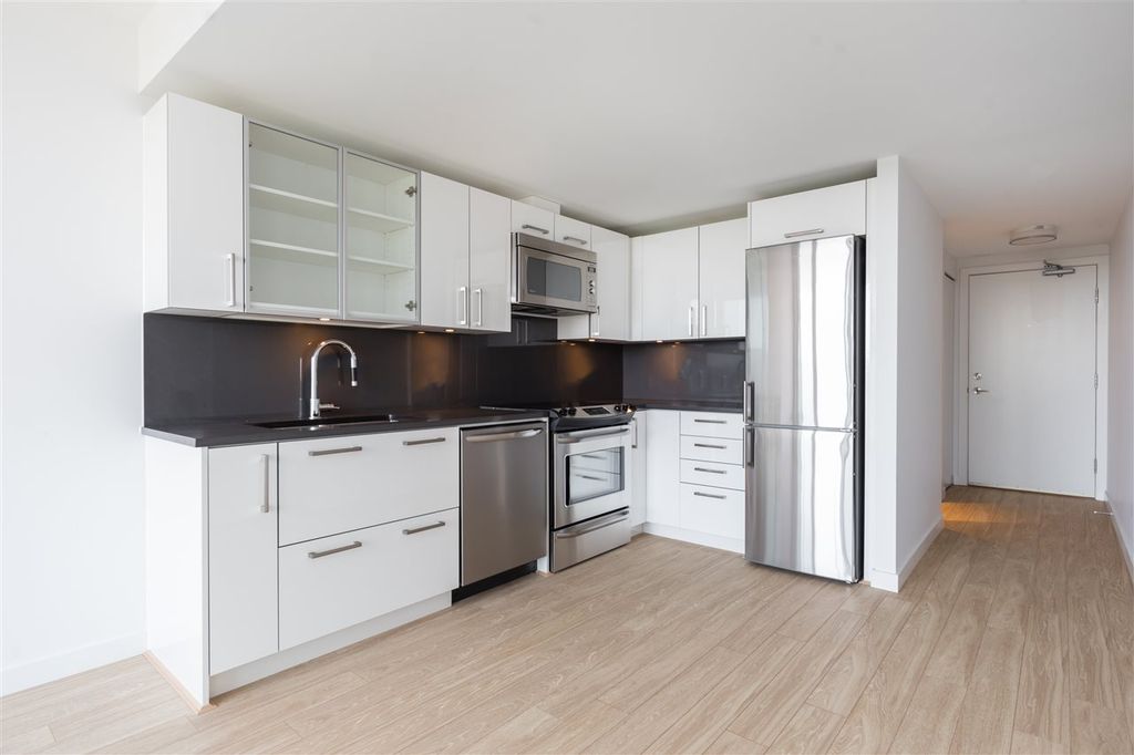listing image 1106803505411756037
