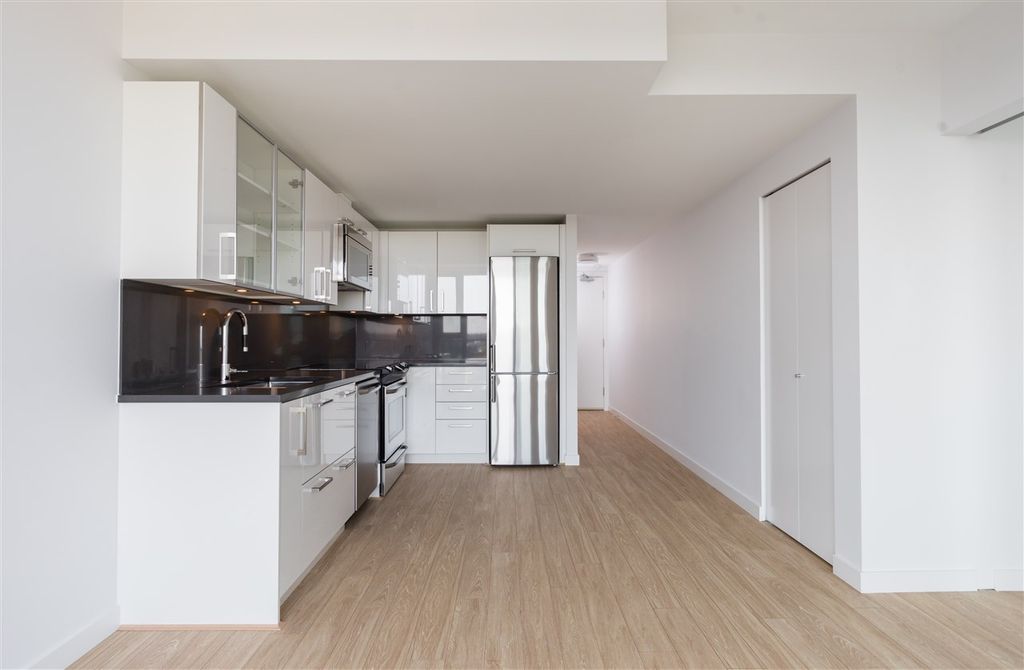 listing image 1106302713631442566