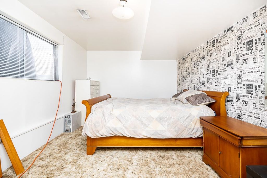 listing image 1102560579302477555