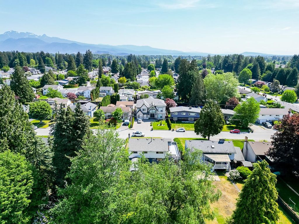 listing image 1100308629255495356
